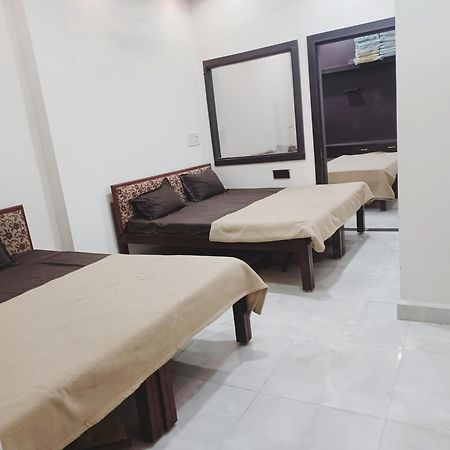 Hotel Prakash Palace Удджайн Экстерьер фото